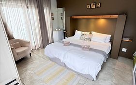 Atlantic-Square Guesthouse